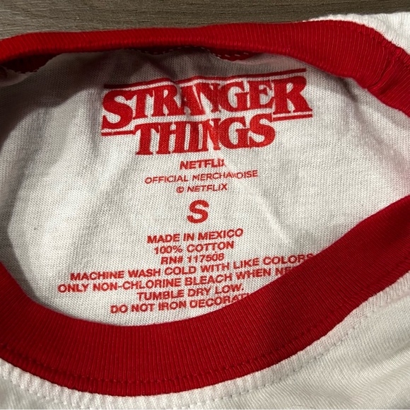 Netflix Stranger Things Ringer Shirt Men's Small Scoops Ahoy in White with Red - Picture 3 of 7
